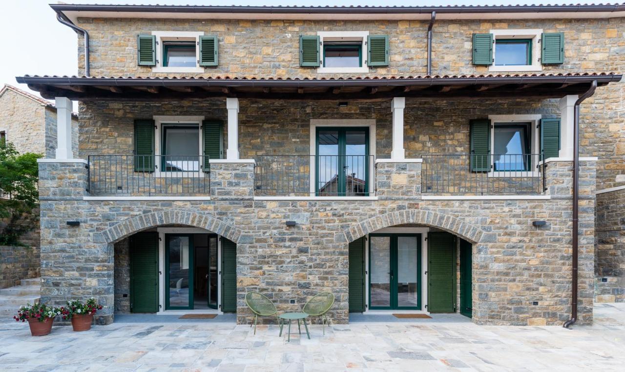 L'Abbraccio Della Quercia Apartment Momjan Exterior photo