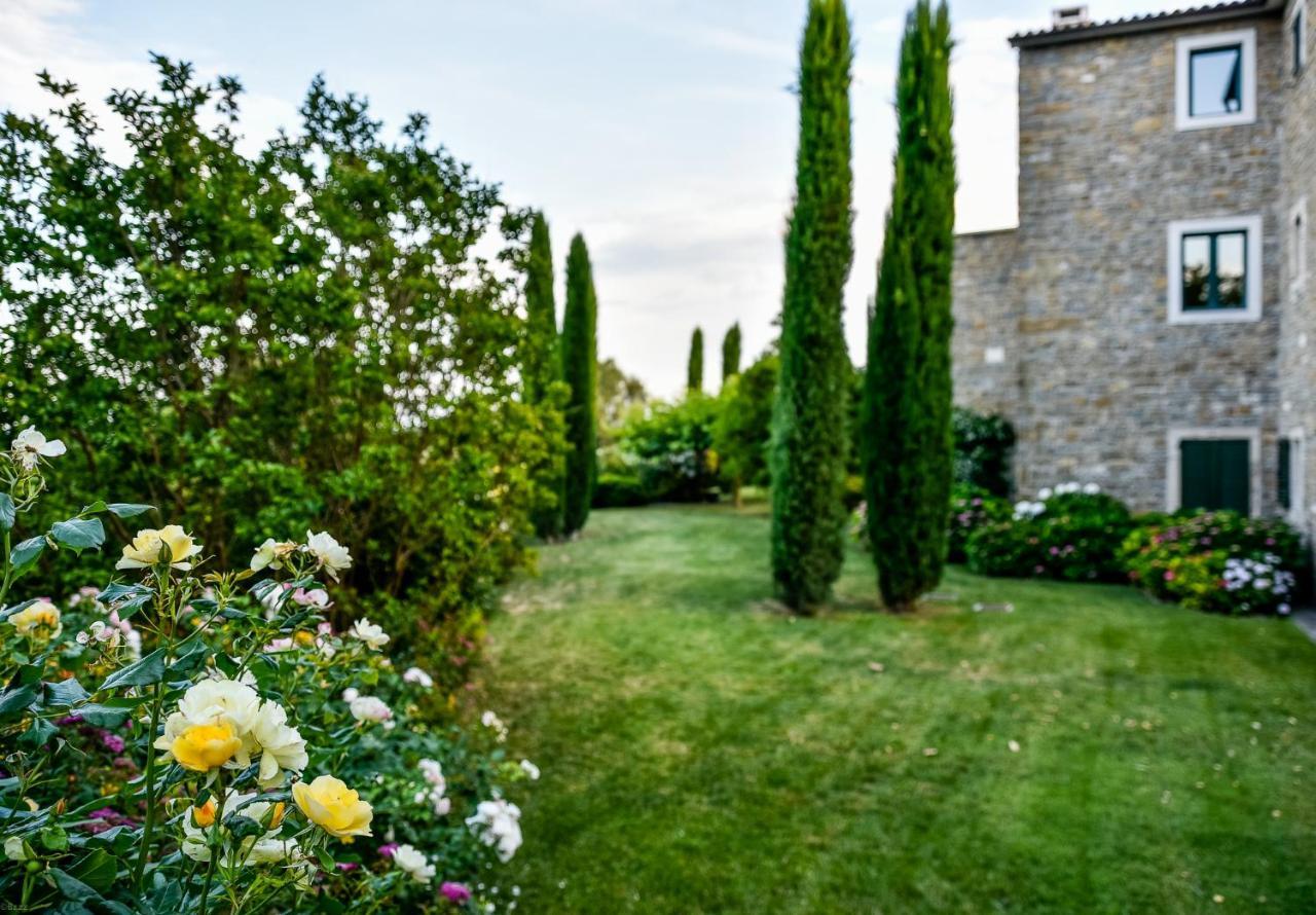 L'Abbraccio Della Quercia Apartment Momjan Exterior photo
